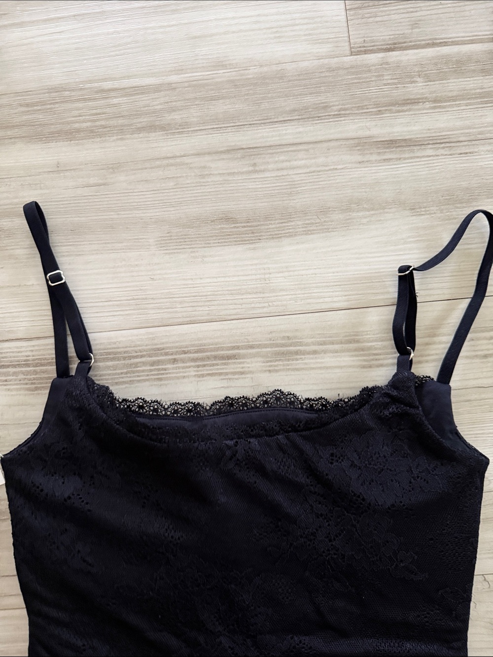 Abercrombie & Fitch 90s Bra Free Lace Cami - Picture 4 of 5